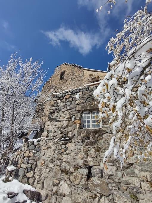 Ou Dans Maison De Montagne * Entraigues (Isere)